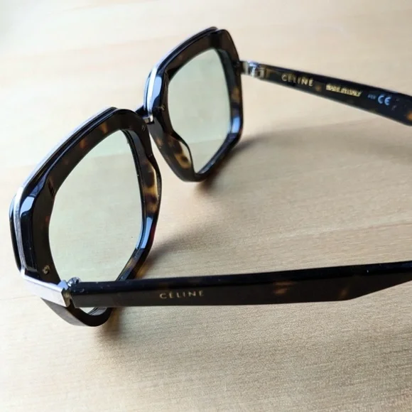 Celine sunglasses great excellent used condition - www  display picture 2